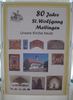 Foto einer Infostellwand im Pfarrheim