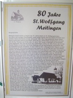 Foto einer Infostellwand im Pfarrheim