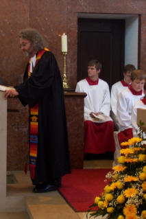 Foto von der 1. Lesung beim Abschiedsgottesdienst