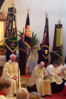 Foto vom Schlusssegen beim Abschiedsgottesdienst