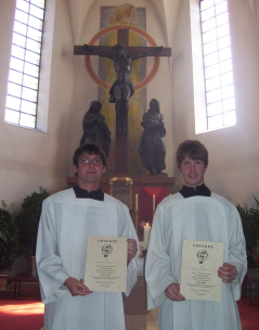 Foto von den beiden verabschiedeten Ministranten Benjamin und Christian