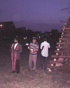 Foto vom Gebet und dem Segen durch Pfarrer Johnson