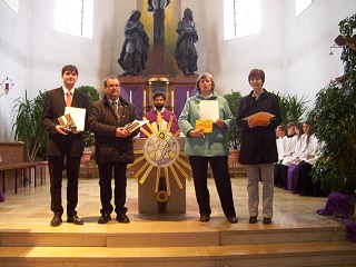 Foto von der Verabschiedung der ausgeschiedenen Pfarrgemeinderatsmitglieder