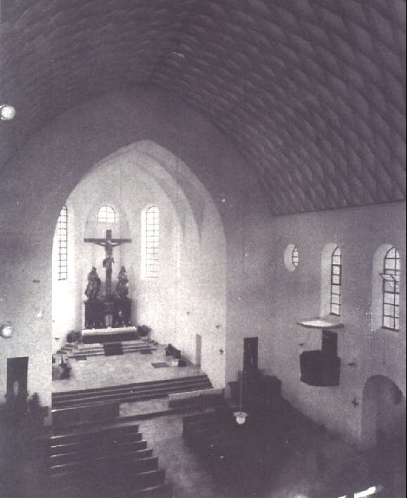 Foto vom Kirchenraum kurz vor der Fertigstellung