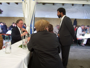 Foto von Pfarrfestbesuchern