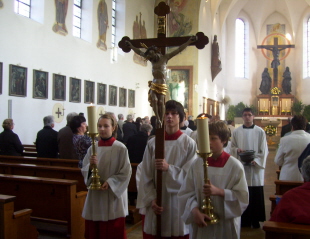Foto vom Auszug beim Gottesdienst der Ehejubilare
