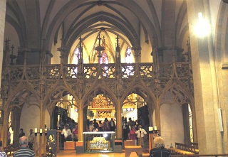 Foto vom Altarraum im Breisacher M&uuml;nster