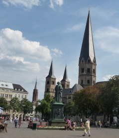 Foto vom Münster St. Martin in Bonn