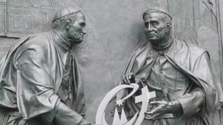 Foto vom WJT-Denkmal vor dem K&ouml;lner Dom
