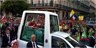 Foto vom Papst im Papamobil beim WJT